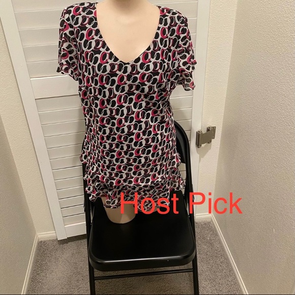 Business or Casual 2pc Blouse and Skirt Set. - Picture 4 of 7